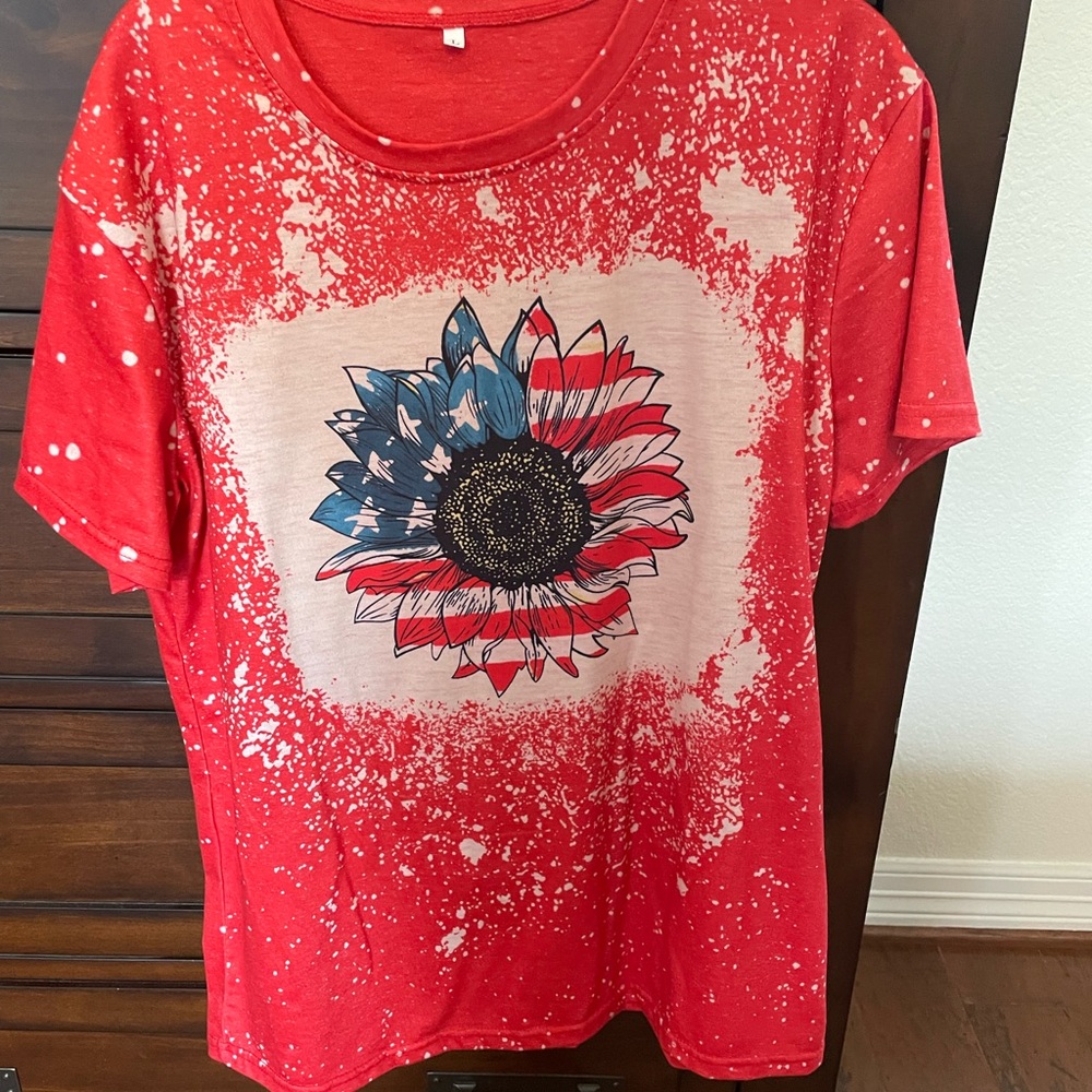 Graphic tee